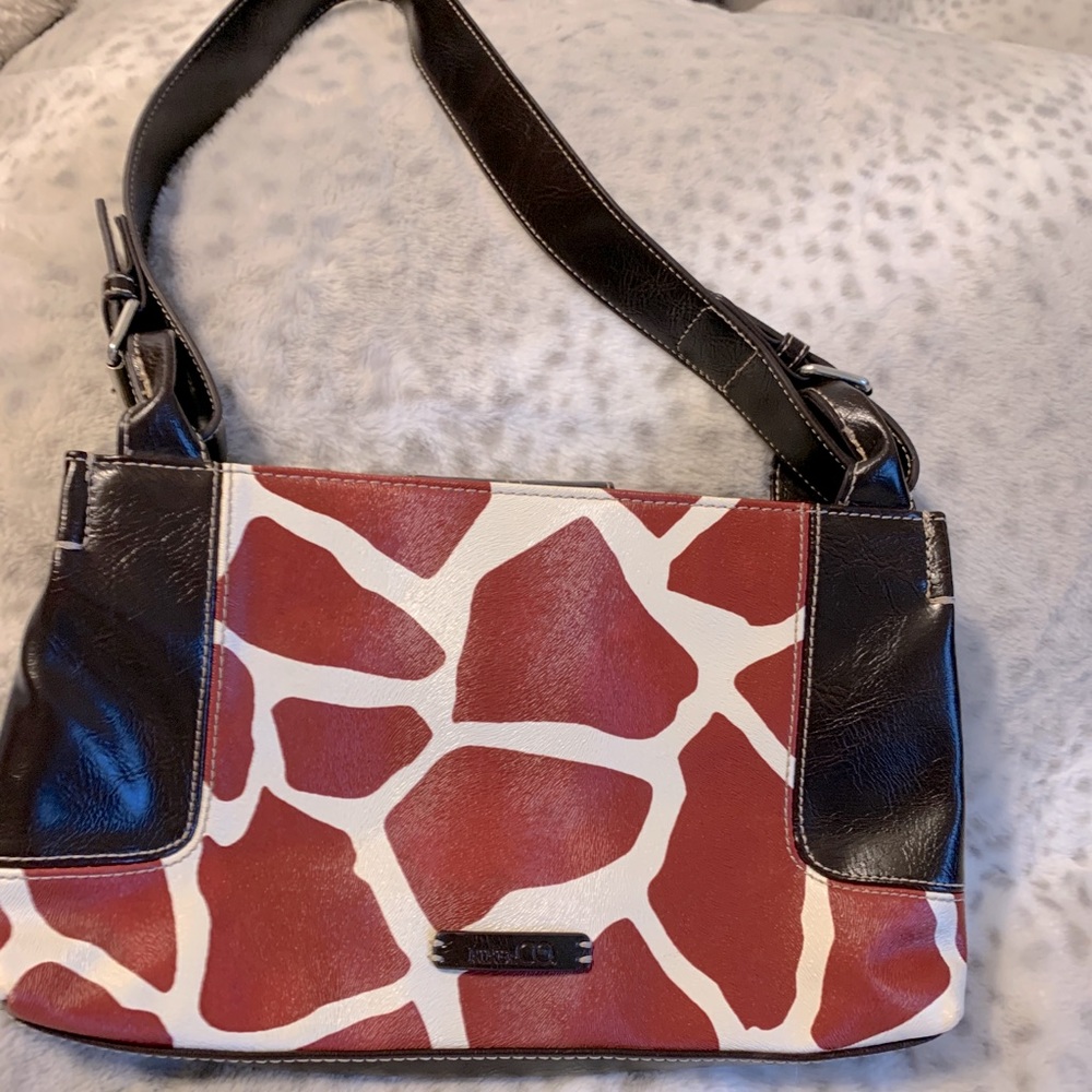 Medium size handbag